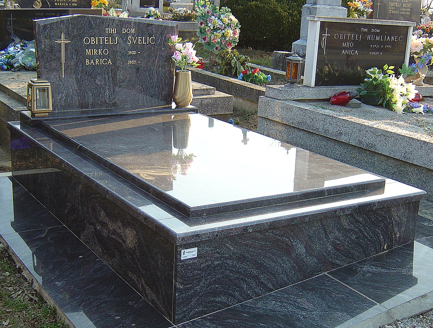 Klesarstvo Kljajić - Zagreb, Donja Zelina, izrada spomenika, grobnica, obrada kamena