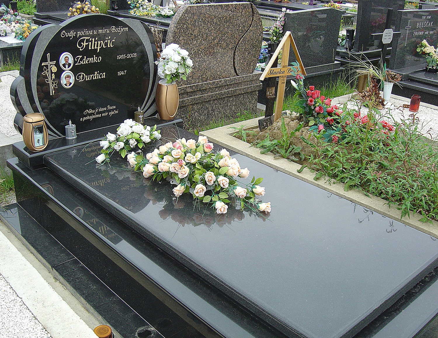 Klesarstvo Kljajić - Zagreb, Donja Zelina, izrada spomenika, grobnica, obrada kamena