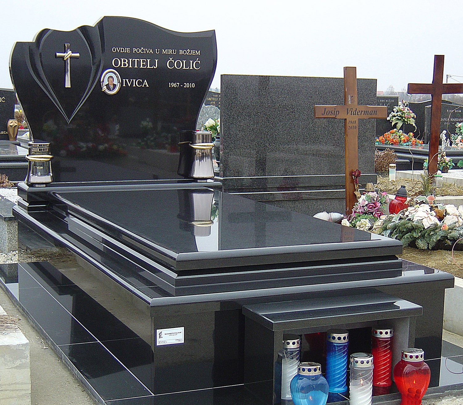 Klesarstvo Kljajić - Zagreb, Donja Zelina, izrada spomenika, grobnica, obrada kamena