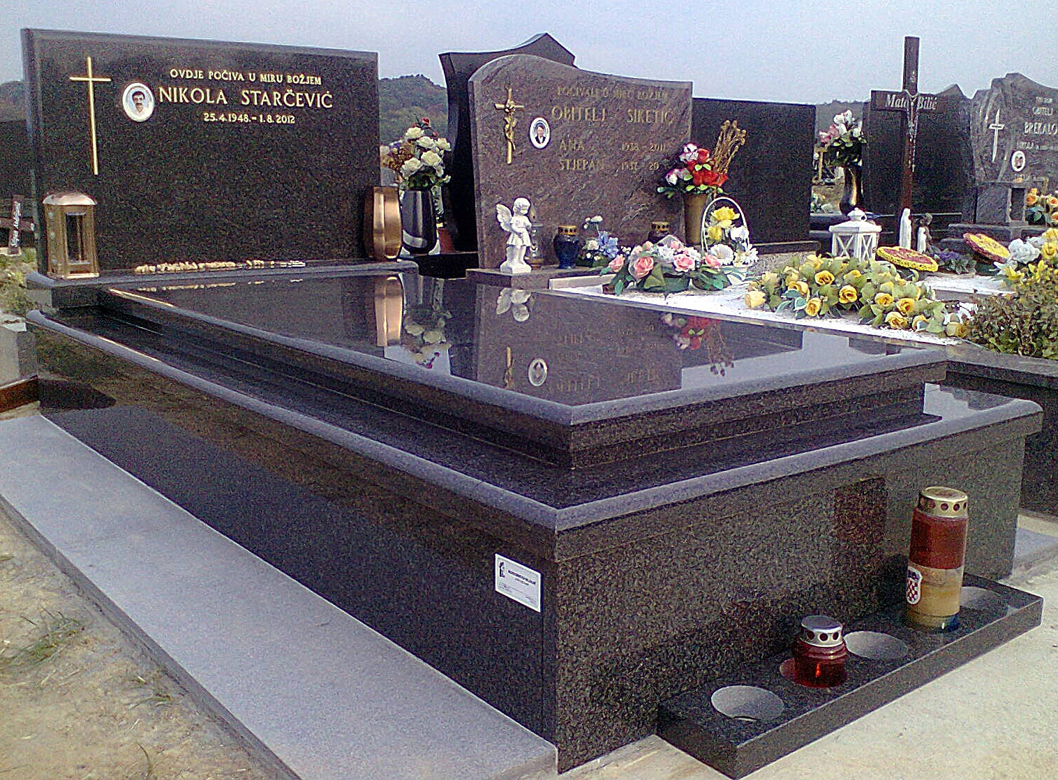 Klesarstvo Kljajić - Zagreb, Donja Zelina, izrada spomenika, grobnica, obrada kamena