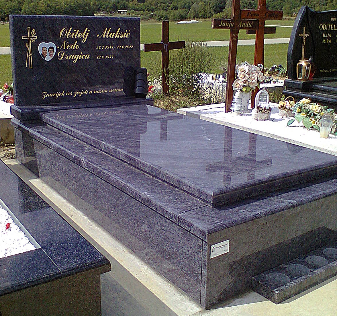 Klesarstvo Kljajić - Zagreb, Donja Zelina, izrada spomenika, grobnica, obrada kamena